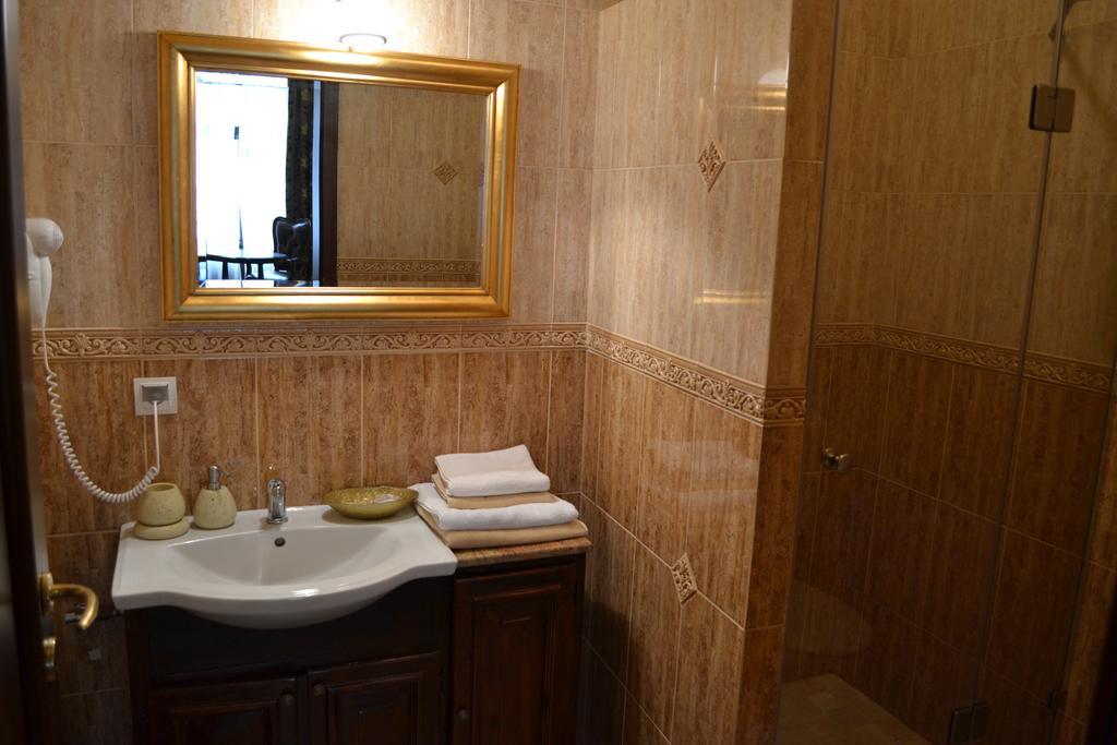 Casa Republicii Hotel Brasov Room photo