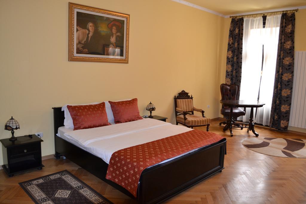 Casa Republicii Hotel Brasov Room photo