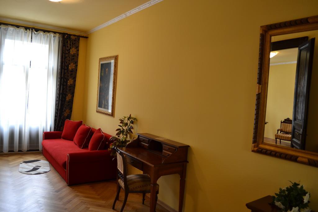 Casa Republicii Hotel Brasov Room photo